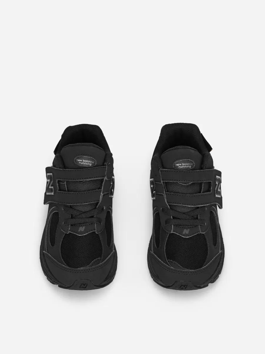 Outlet ARKET New Balance 2002R Trainers Black